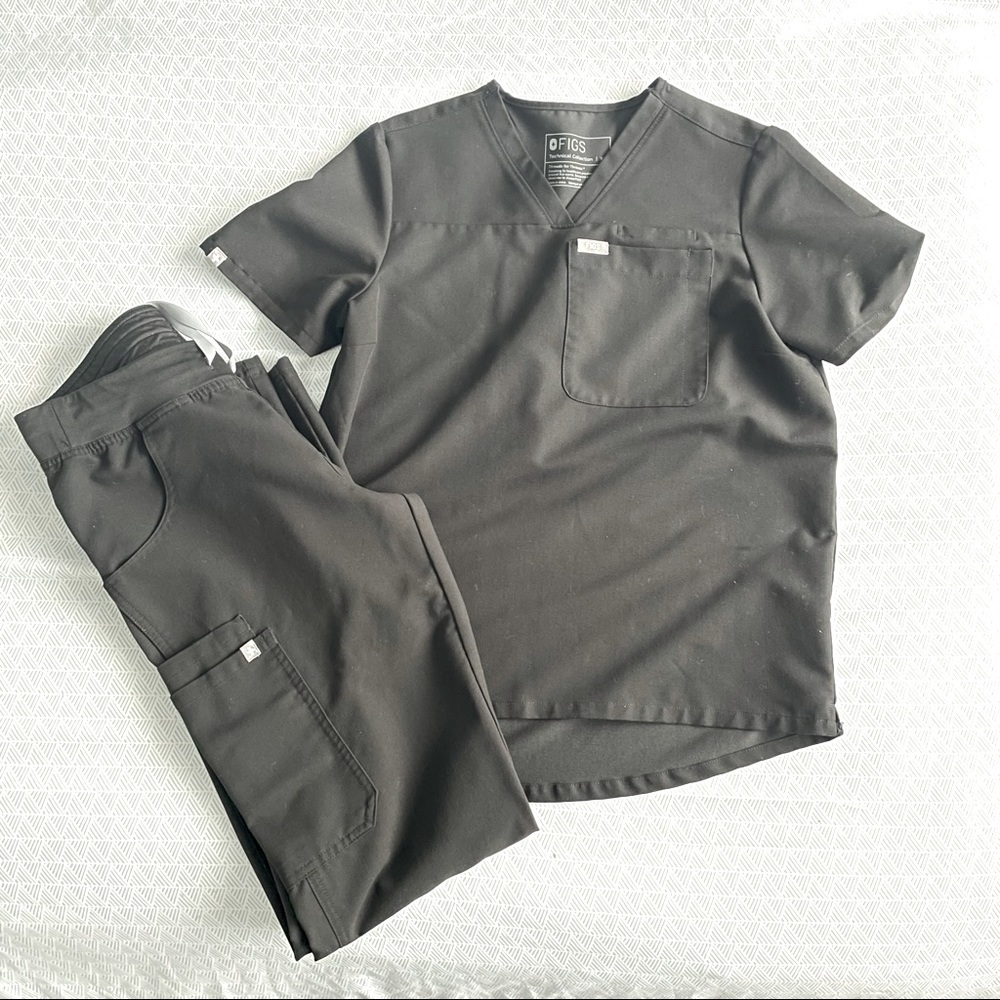 Figs Scrub Set - BLACK - Kaya V Neck XS & Kade Pants XS/T